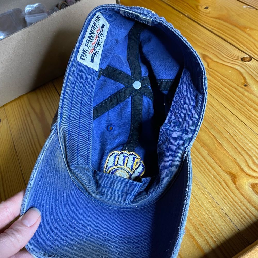 Y2K Brewers Baseball Hat Distressed - Picture 6 of 6